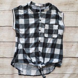 No Boundaries Juniors Plaid Cap Sleeve Tie Top M